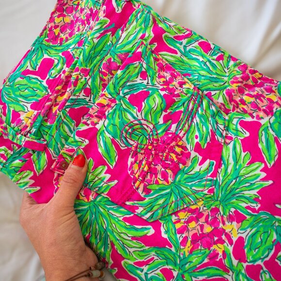 Lilly Pulitzer Pineapple Print Worth Straight Jean Size 6 - Picture 1 of 6